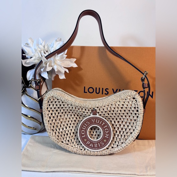 Louis Vuitton Handbags - Stunning Rare Louis Vuitton Croissant Mm Raffia